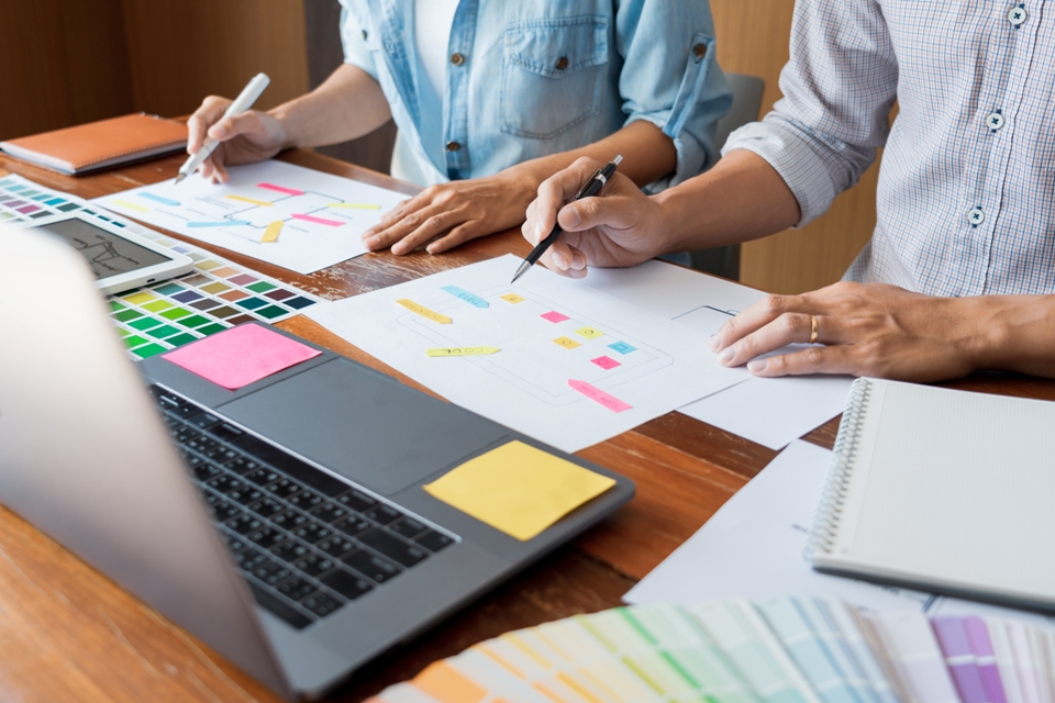 展場中最亮的一顆星~讓人過目忘不了的視覺設計-專業加分